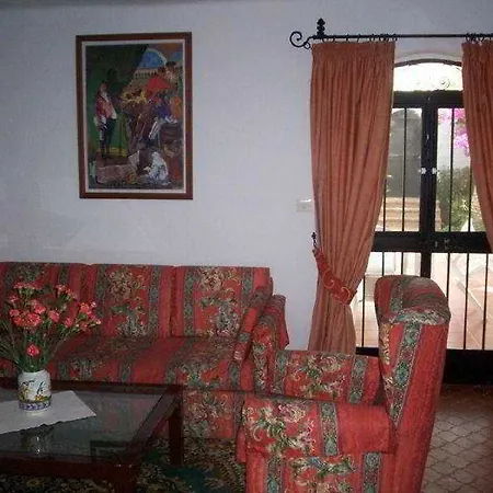 El Capistrano Üdülőközpont Nerja